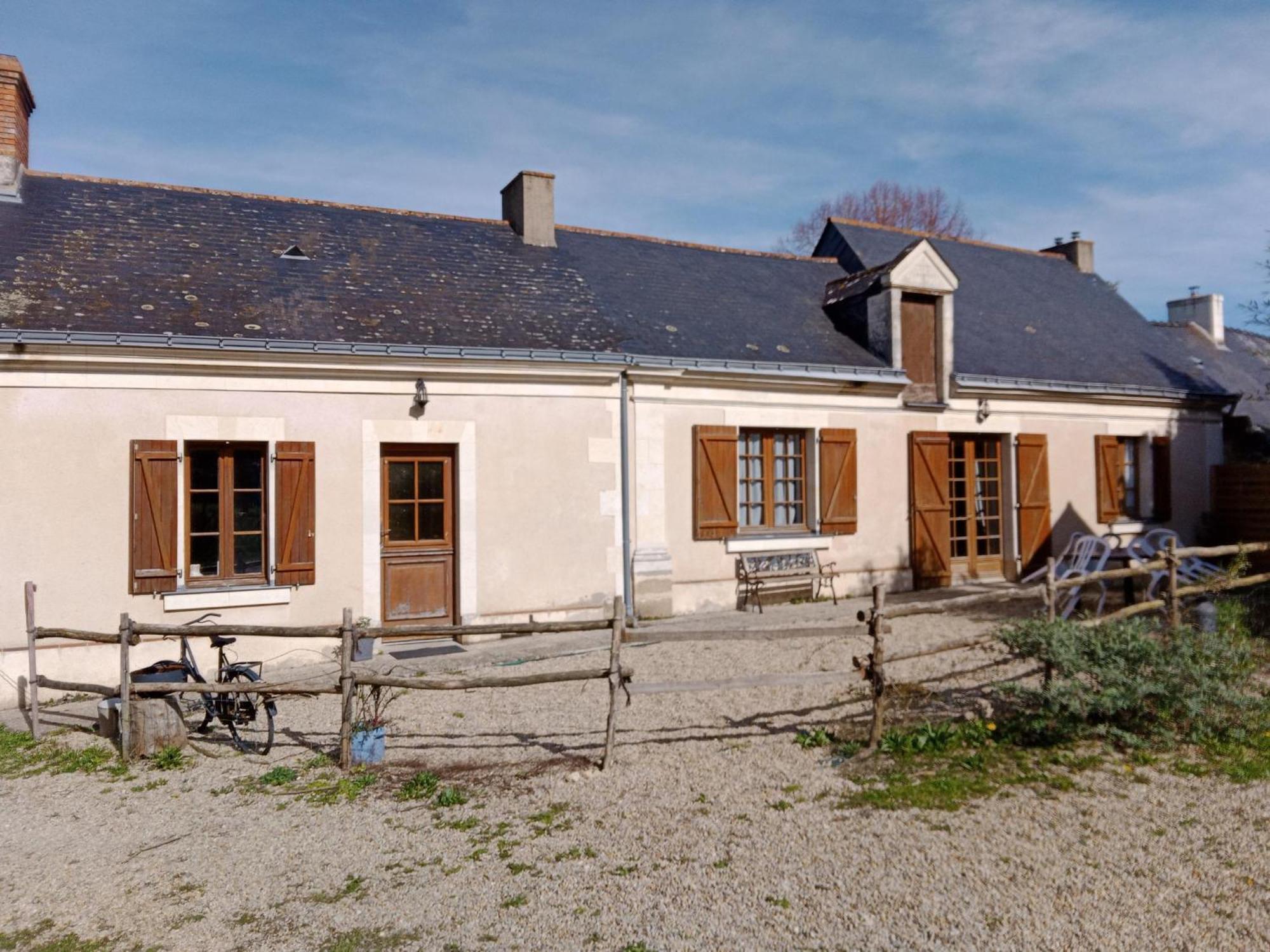 Villa L'Ecole Buissonniere Noyant-la-Plaine Exterior foto